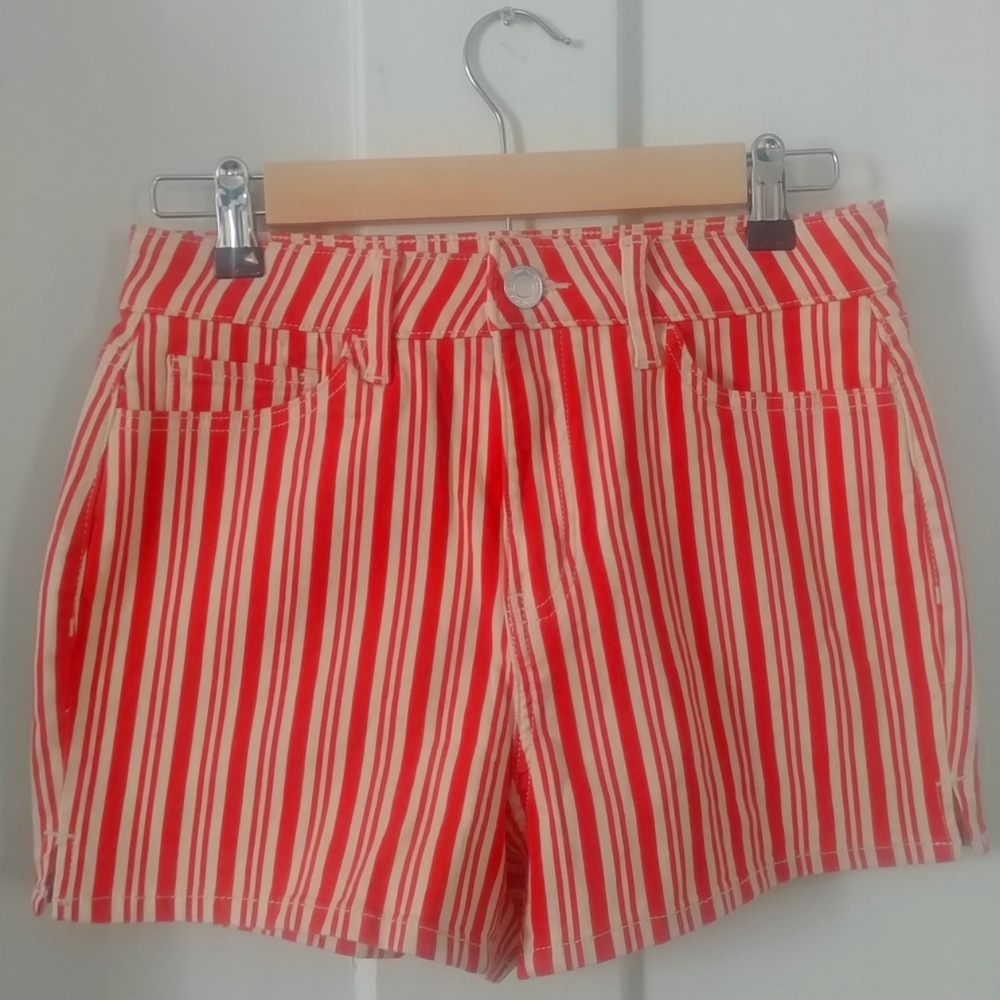 2/$25 Women's SO Red & White Striped Shorts High Rise Size 9/29